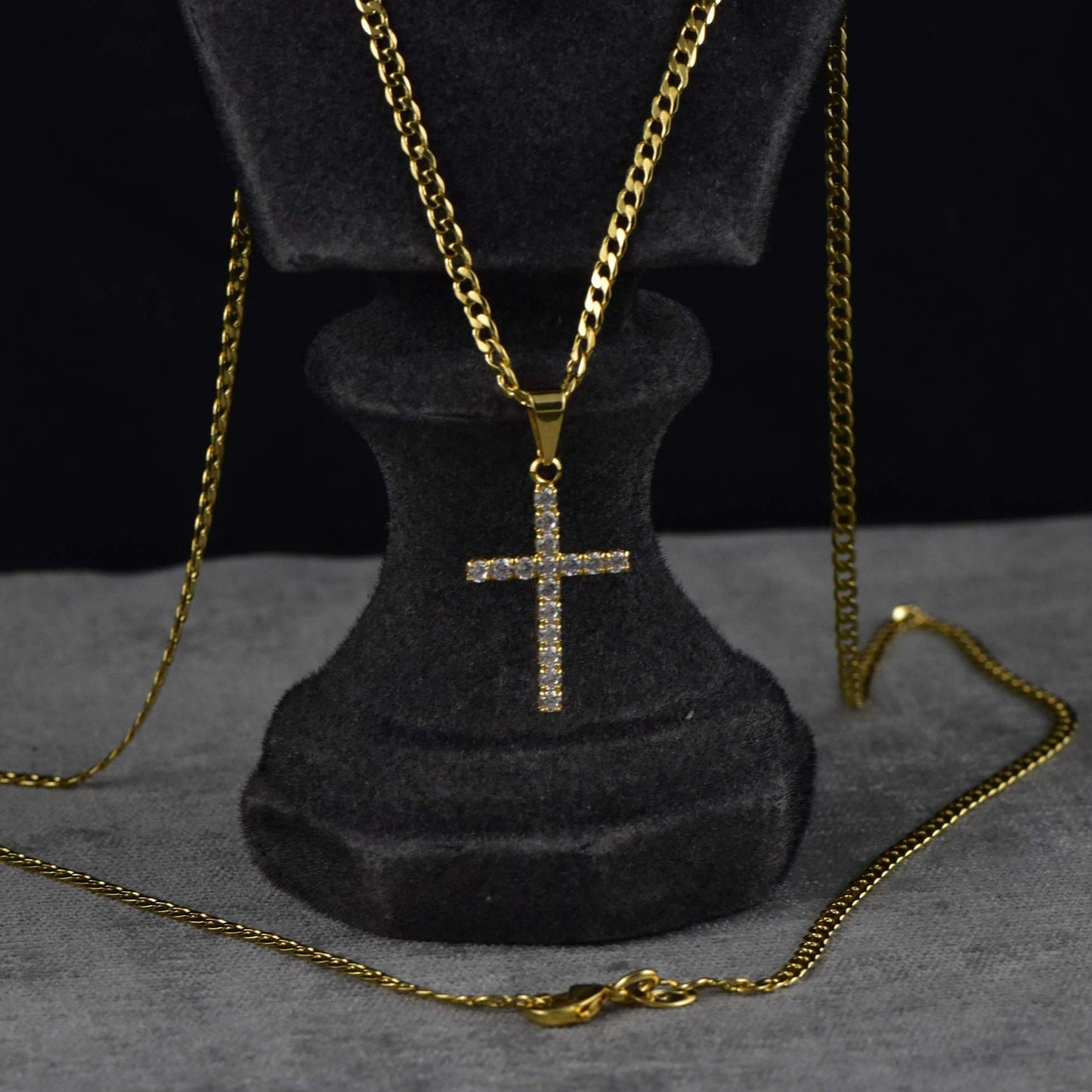 Cadena Cubana 3mm 65cm + Colgante Cruz Circonias