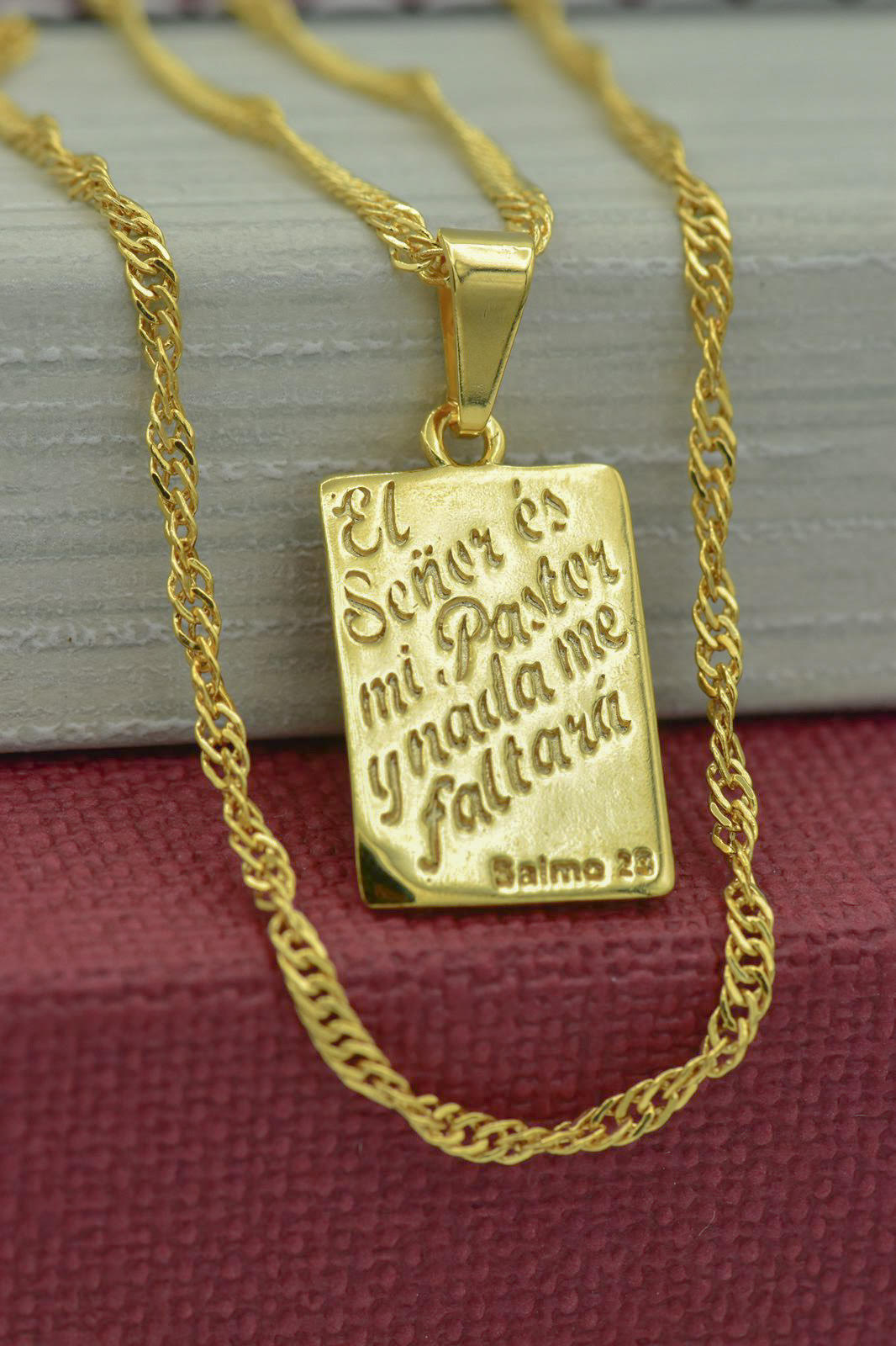 Cadena Singapur 65cm + Colgante Salmo